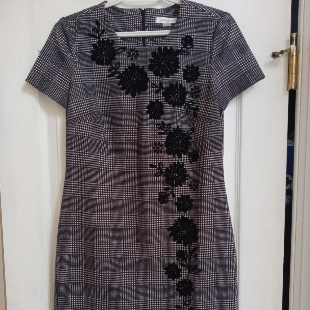 Brand New Calvin Klein Women's Round-Neck Short-Sleeve Sheath Dress